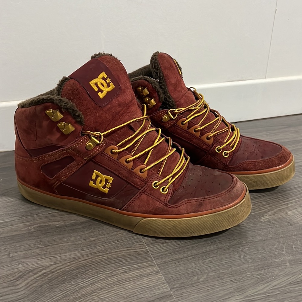 DC Skateboard Shoes Size 10.5